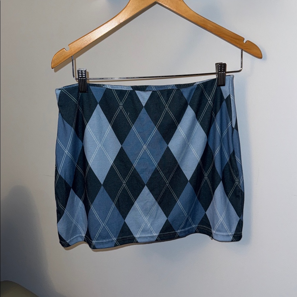 Long sleeve tie top and mini skirt Set - Picture 4 of 12